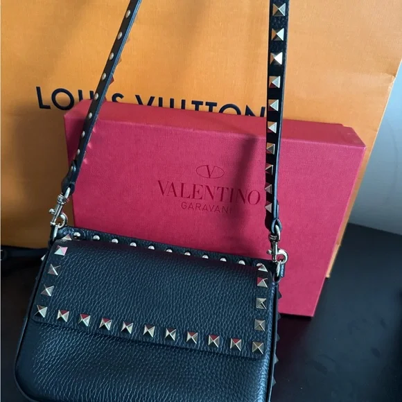 Valentino Garavani Black Rockstud Crossbody Bag - Picture 5 of 5